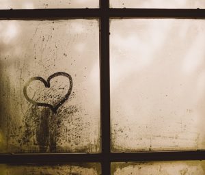 Cinta Bertepuk Sebelah Tangan