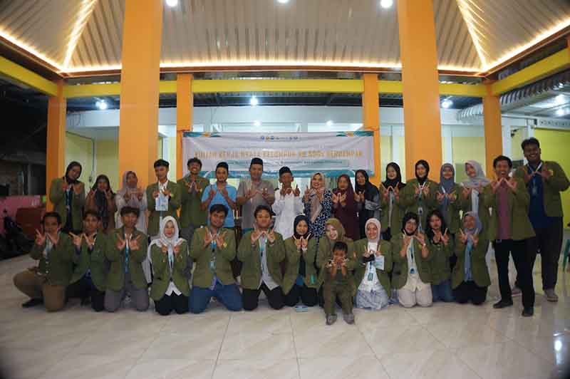 Mahasiswa KKN 38 UPNVJT